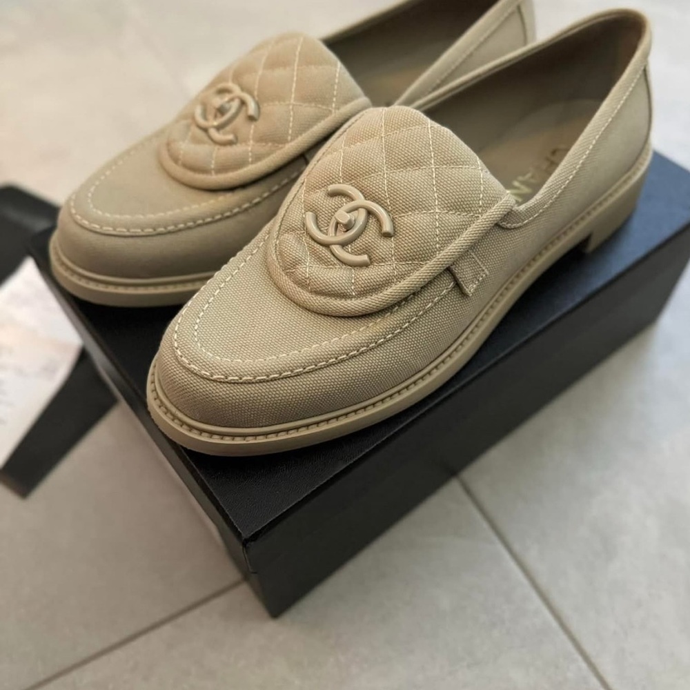 Chanel 23S Turnlock Quilted Canvas Loafers 40.5 - Picture 3 of 8